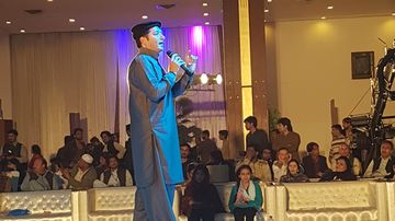 Bakhtiar Khattak performing to a full house